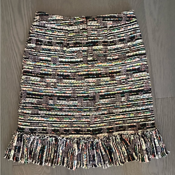 Ann Taylor - Fitted Colorful Skirt - Picture 2 of 3